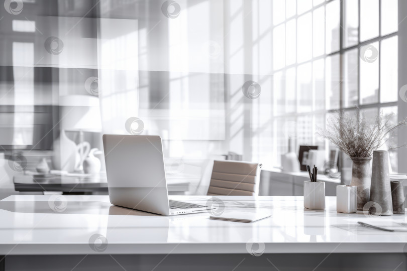 Скачать Светлый офис со столом и ноутбуком, в стиле размытых изображений, светло-белый и светло-серый, задний план, малая глубина резкости, выборочный фокус фотосток Ozero