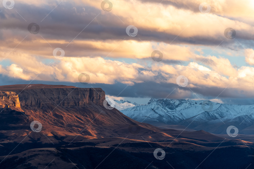 Скачать Закат в на горе Шаджитмаш фотосток Ozero