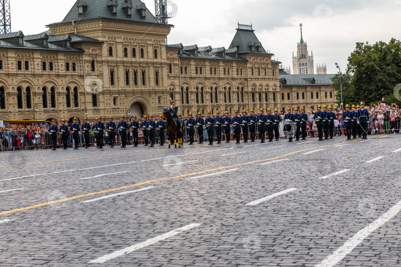 Скачать Москва, Россия - июня 30, 2018- Церемония развода пеших и конных караулов Президентского полка фотосток Ozero