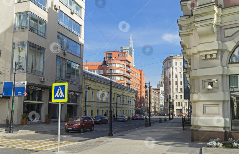 Скачать Сочетание разных стилей архитектуры в Москве. фотосток Ozero