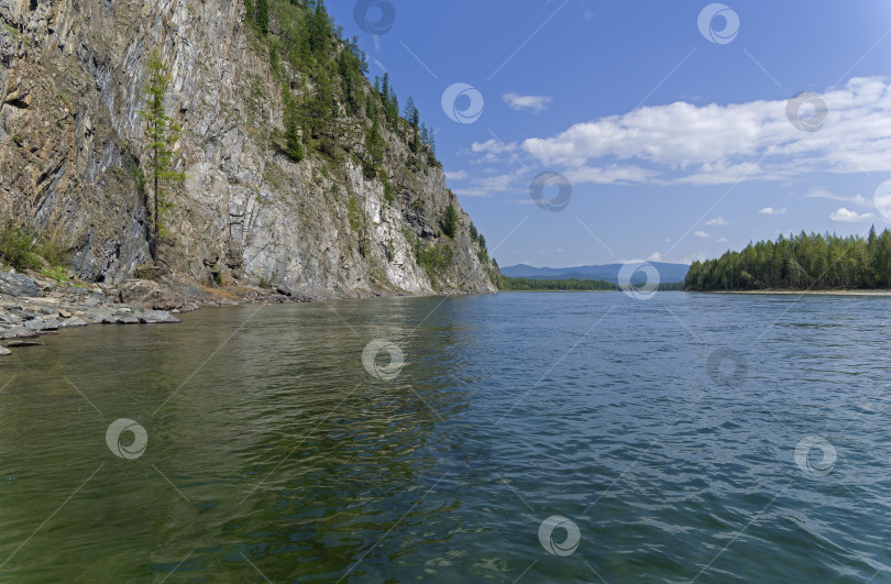 Скачать Река Ока-Саянская. Сибирь, Россия. фотосток Ozero