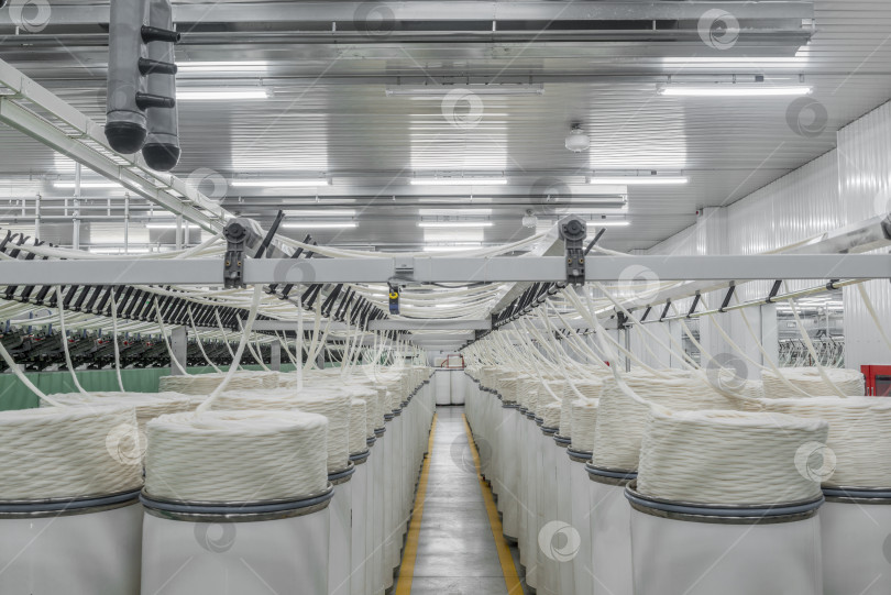 Скачать производство нитей на текстильной фабрике фотосток Ozero