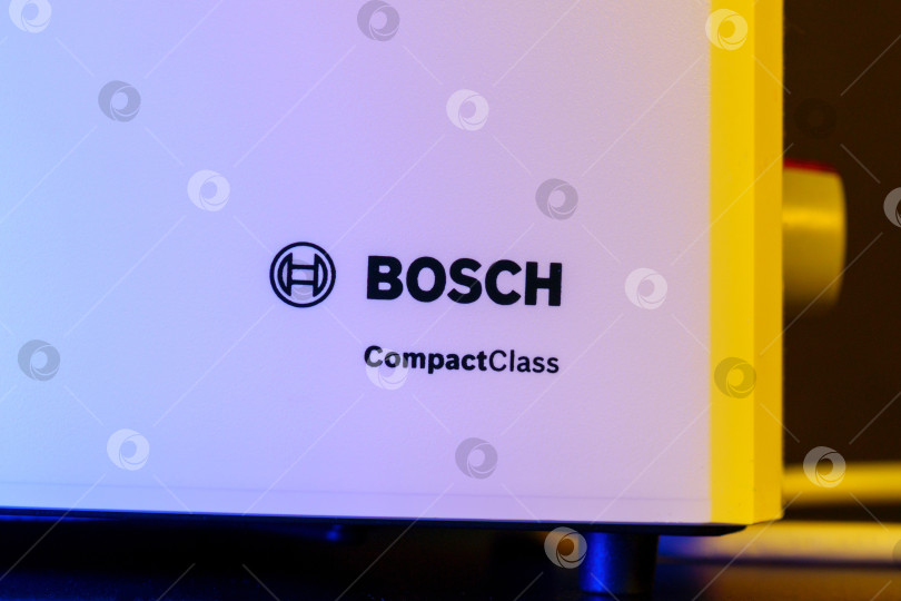 Скачать Тюмень, Россия-08 августа 2023 года: Логотип Bosch крупным планом. Bosch - немецкая многонациональная компания в области машиностроения и электроники фотосток Ozero