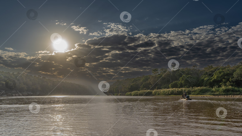 Скачать Утренний речной пейзаж. фотосток Ozero