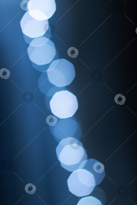 Скачать Расфокусированный эффект боке, синий фон фотосток Ozero