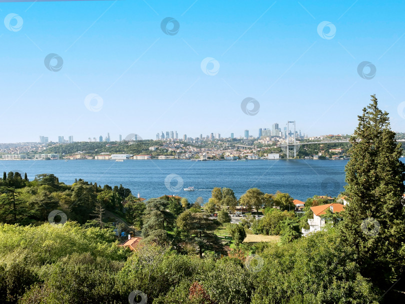 Скачать Турция вид на мост и город у синего моря фотосток Ozero