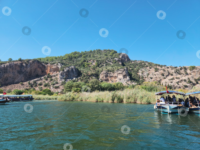 Скачать Древние ликийские гробницы на реке Дальян, Турция фотосток Ozero