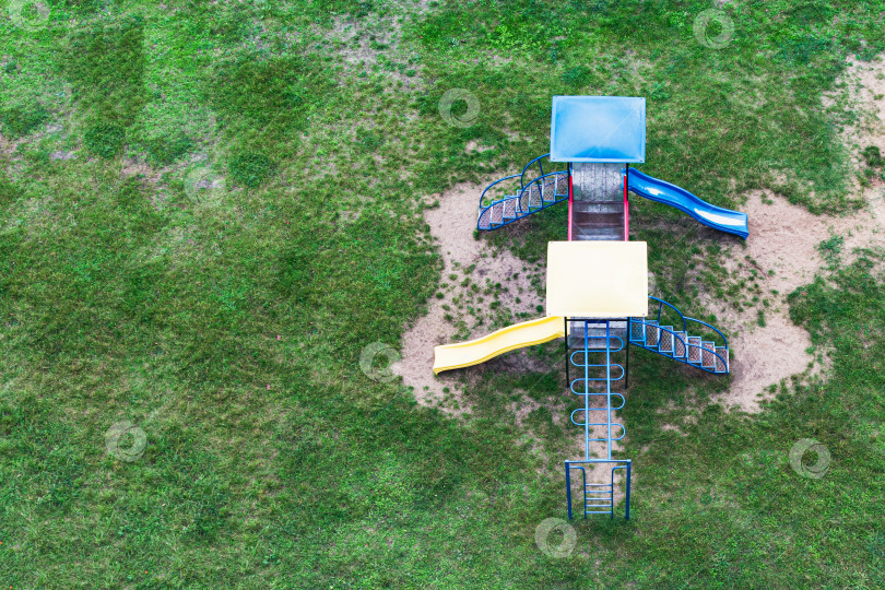 Скачать Вид с вершины детской площадки фотосток Ozero