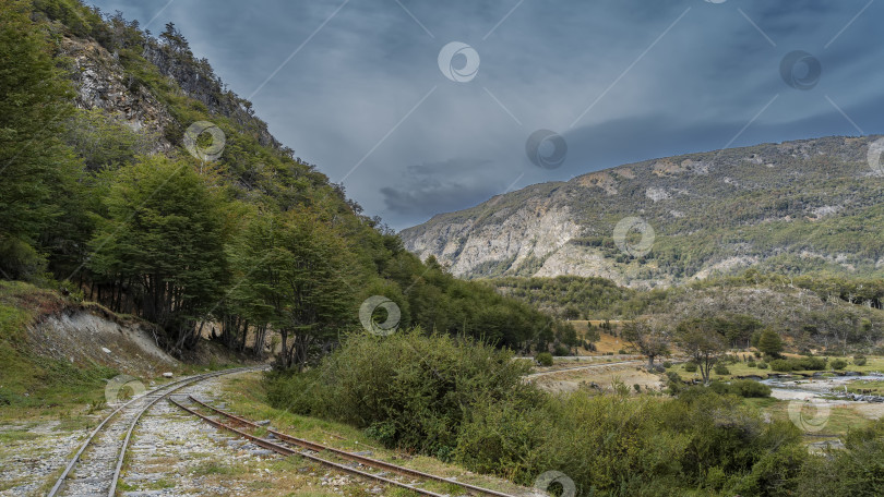 Скачать Старая историческая узкоколейная железная дорога фотосток Ozero