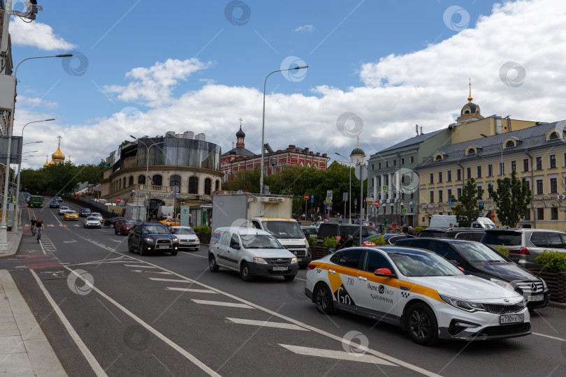 Скачать Москва, Россия - июня 18, 2022- Рождественский бульвар фотосток Ozero