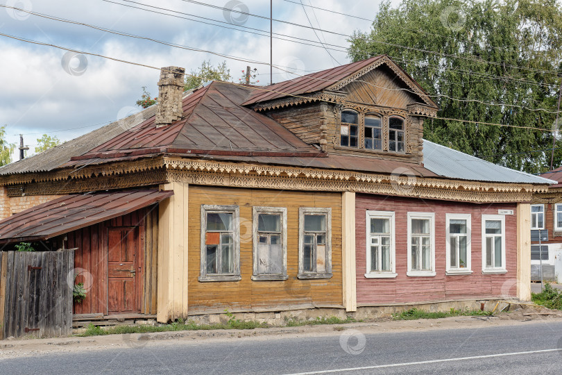 Скачать Город Старица. Старинное провинциальное здание. фотосток Ozero