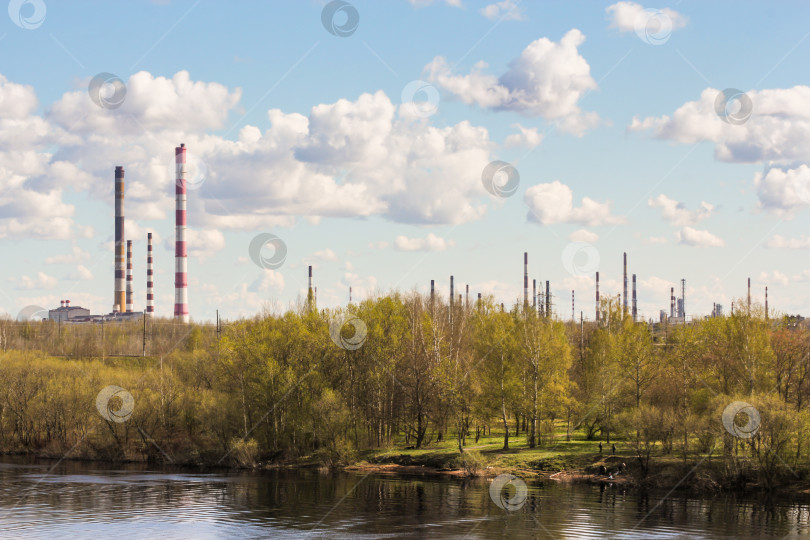 Скачать Трубы крупного промышленного производства. фотосток Ozero