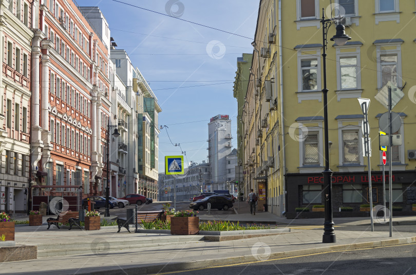 Скачать Сочетание разных стилей архитектуры в Москве. фотосток Ozero