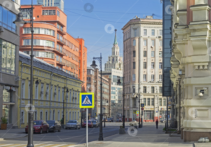 Скачать Сочетание разных стилей архитектуры в Москве. фотосток Ozero