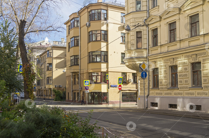 Скачать Старые дома в центре Москвы. фотосток Ozero