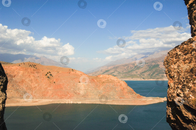 Скачать пейзаж с горами фотосток Ozero