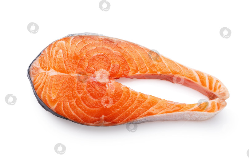 Скачать Стейк из свежей сырой рыбы с лососем, один кусочек форели, выделенный на белом фоне, вид сверху фотосток Ozero