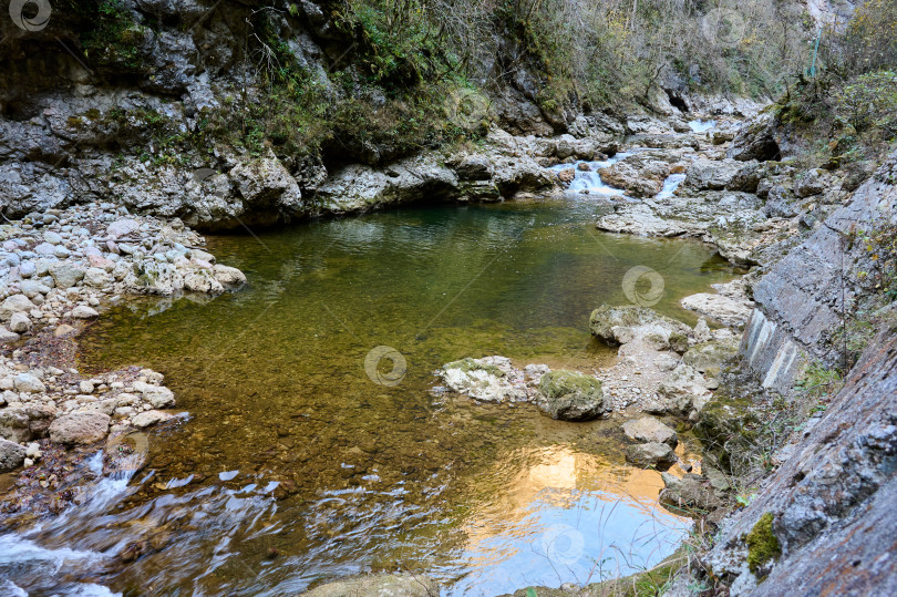 Скачать Гаумское ущелье. Осень. фотосток Ozero