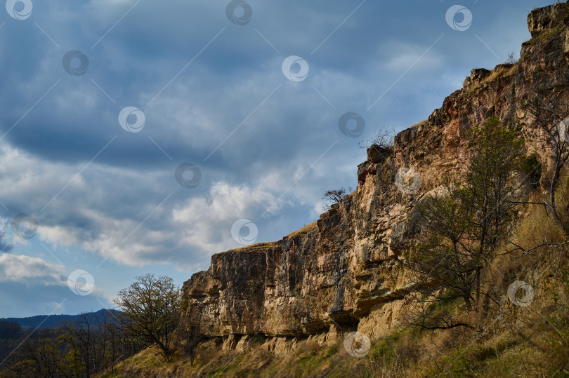 Скачать Величественный осенний горный пейзаж. фотосток Ozero