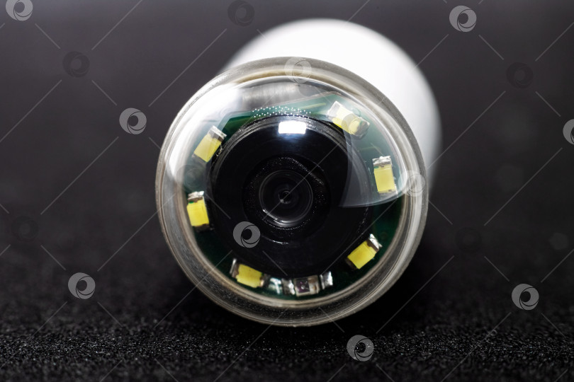 Скачать Капсула с камерой для капсульной эндоскопии на черном фоне фотосток Ozero