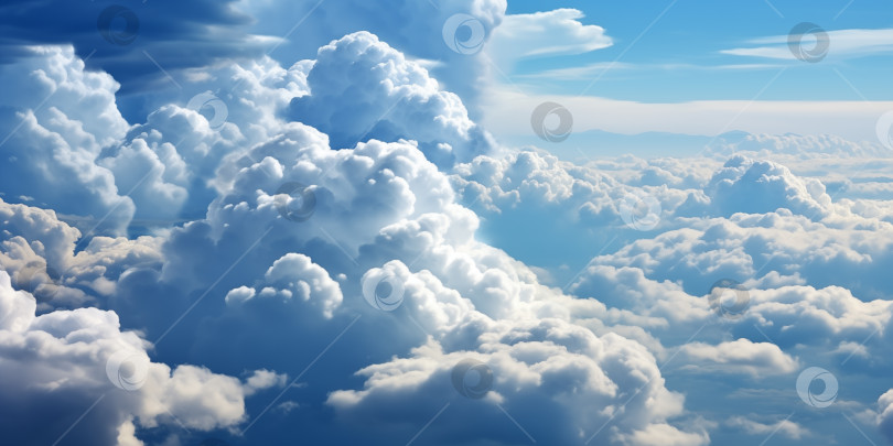 Скачать облачный пейзаж, прекрасный вид с высоты птичьего полета над облаками в солнечный день фотосток Ozero