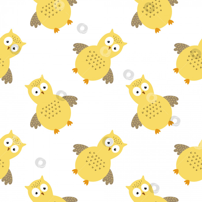 Скачать Бесшовный узор с милой желтой совой. Фон для пошива детской одежды, печати на ткани и упаковочной бумаге. фотосток Ozero