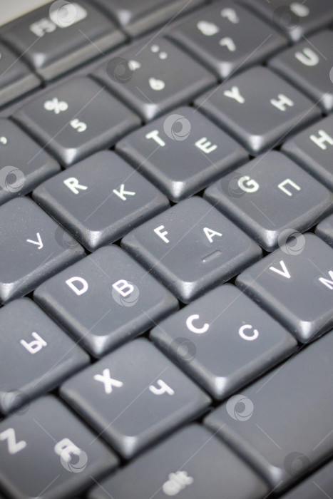 Белая клавиатура ноутбука крупным планом - обои для рабочего стола, картинки, фото