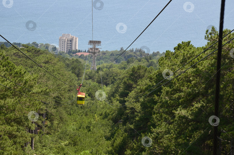 Скачать Канатная дорога на гору Ай-Петри в Крыму фотосток Ozero