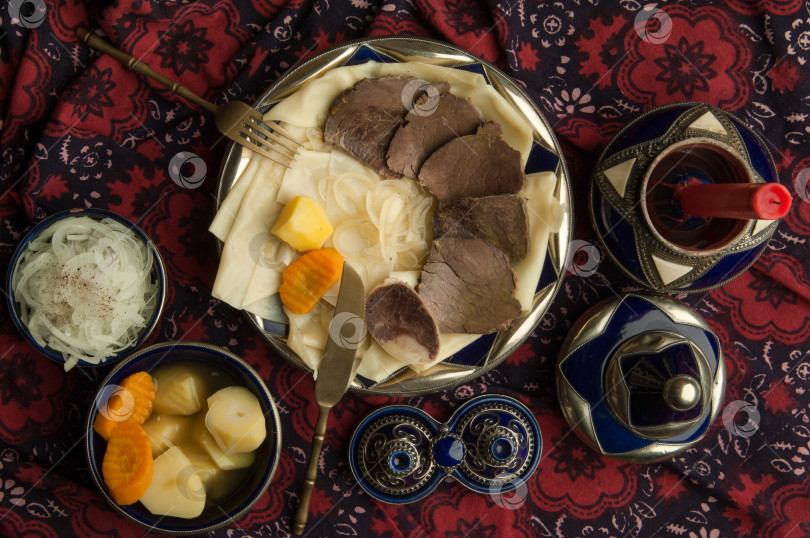 Скачать мясные блюда Центральной Азии фотосток Ozero