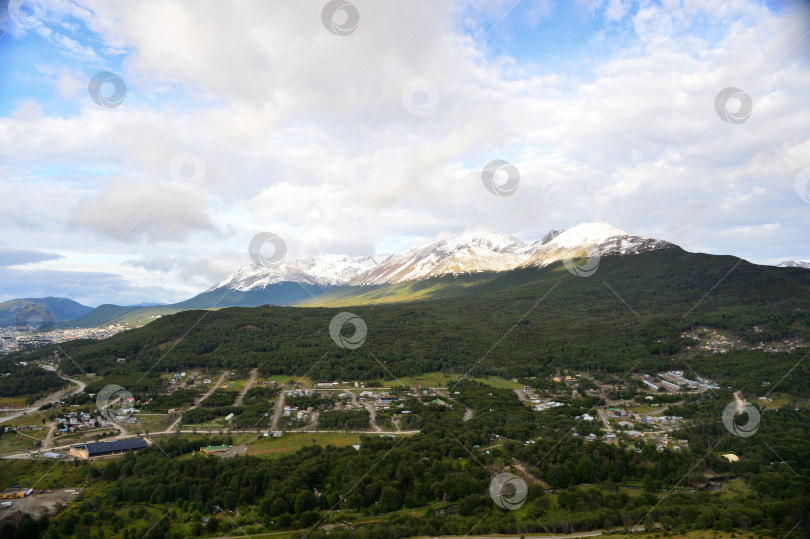 Скачать Город Ушуайя, аргентина. Утренний пейзаж фотосток Ozero