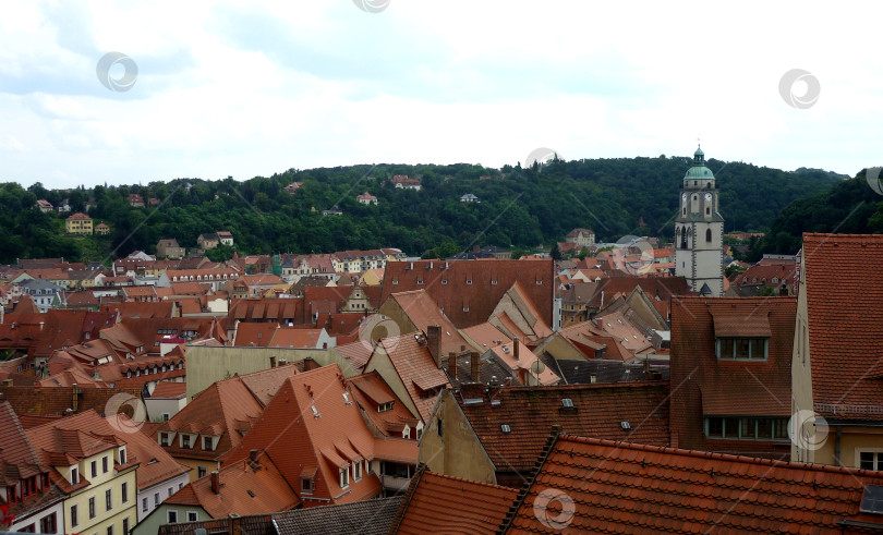 Скачать Вид на красные крыши домов немецкого города фотосток Ozero