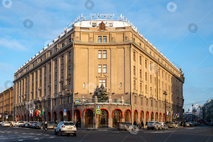 Скачать Санкт-Петербург, Россия. - 02 января 2024 года. Вид на отель "Астория". фотосток Ozero