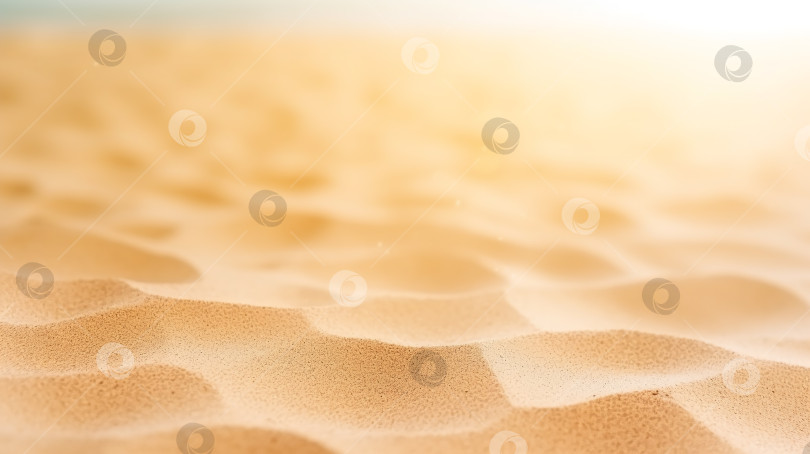 Скачать Красивый песчаный пляж с размытым небом и морем. летний фон с пространством для копирования фотосток Ozero
