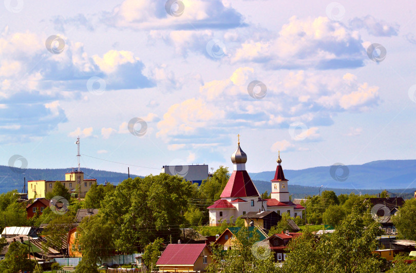 Скачать Церковь в городе Кандалакша. фотосток Ozero