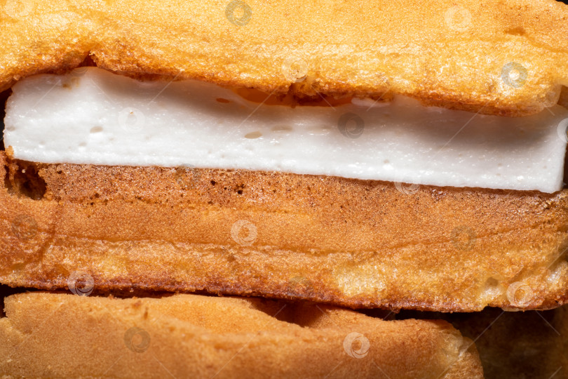 Скачать Вафельное печенье с суфле крупным планом, макрофото фотосток Ozero