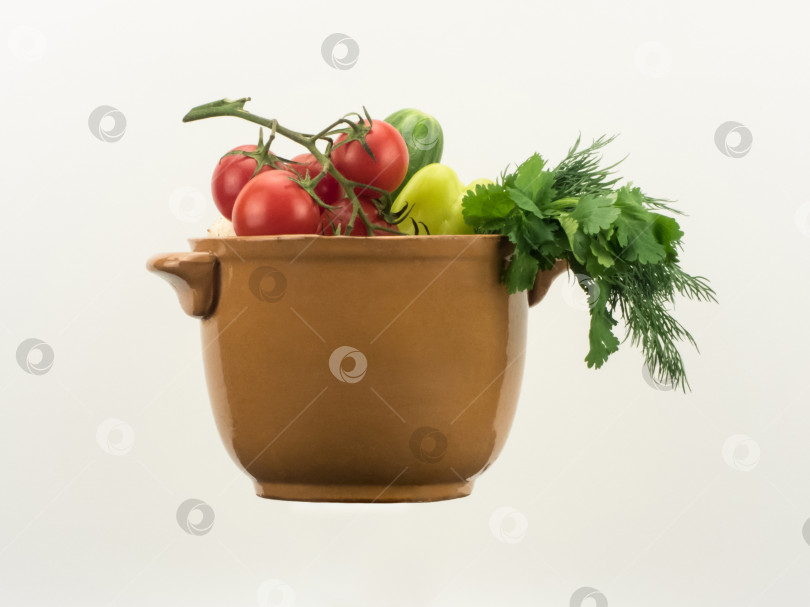 Скачать овощи в керамической миске фотосток Ozero