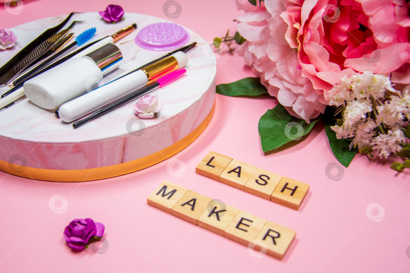 Скачать Состав средств для наращивания ресниц, надпись Lashmaker фотосток Ozero