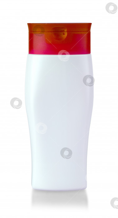 Скачать Белые пустые пластиковые бутылки с красной крышкой, выделенные на белом фоне фотосток Ozero