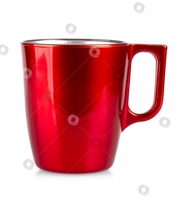 Скачать Новая красная керамическая чашка, изолированная на белой подложке с обрезной дорожкой фотосток Ozero
