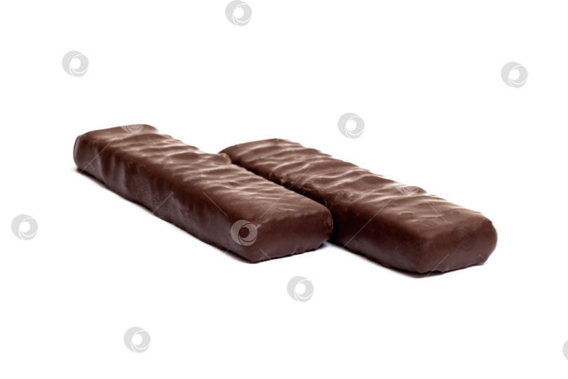 Скачать Две шоколадные конфеты, выделенные на белом фоне фотосток Ozero