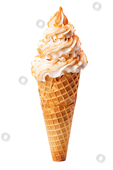 Скачать Крупный план ванильного мороженого в вафельном рожке, выделенного на прозрачном фоне фотосток Ozero