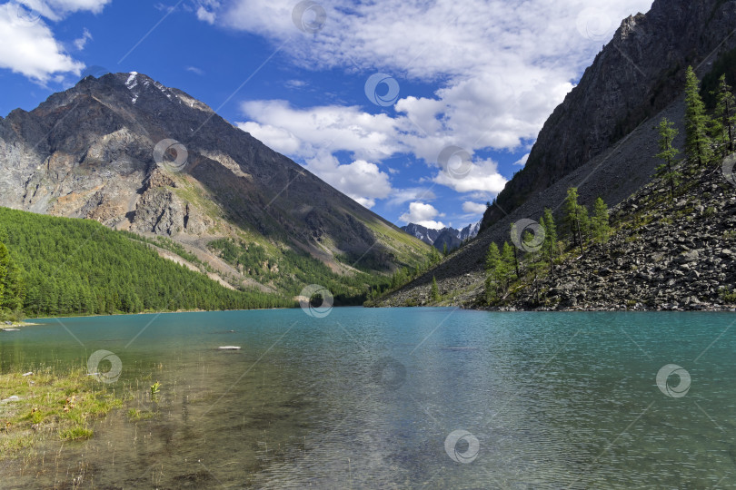 Скачать Горное озеро. Алтай, Сибирь, Россия. фотосток Ozero