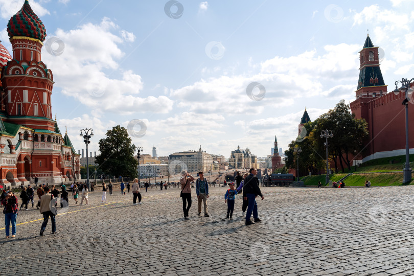 Скачать Вид с Красной площади на Большой Москворецкий мост. фотосток Ozero