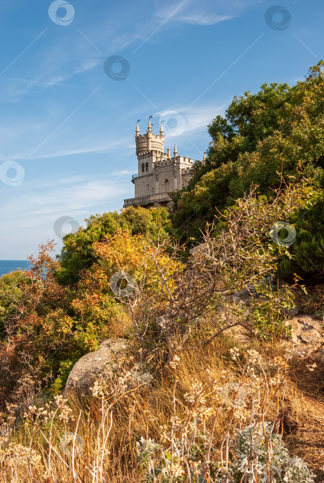 Скачать Крымский полуостров. "Ласточкино гнездо" на мысе Ай-Тодор фотосток Ozero