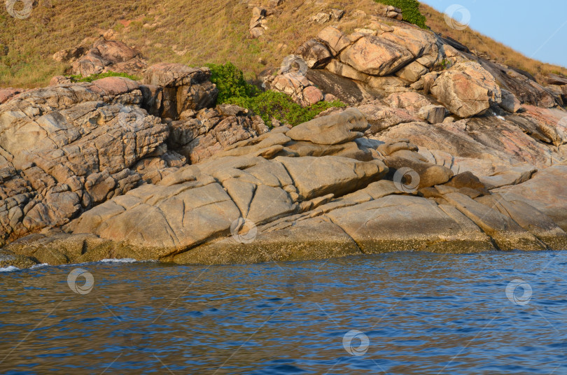 Скачать Каменистый берег моря фотосток Ozero