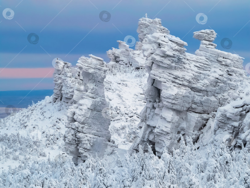 Скачать Колчимский камень, гора на севере Пермского края зимой. фотосток Ozero