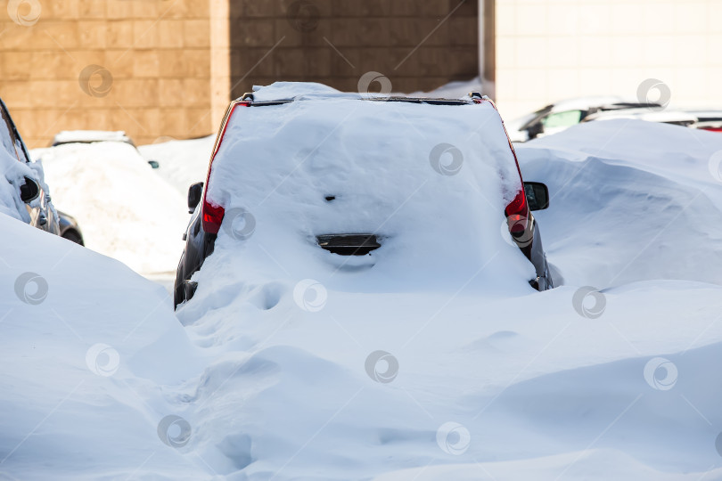 Скачать автомобили на стоянке зимой фотосток Ozero