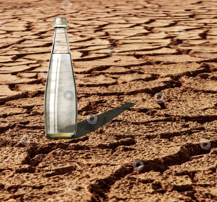 Скачать пресная вода в бутылке в пустыне фотосток Ozero