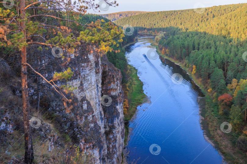 Скачать Река Ай в Уральских горах фотосток Ozero
