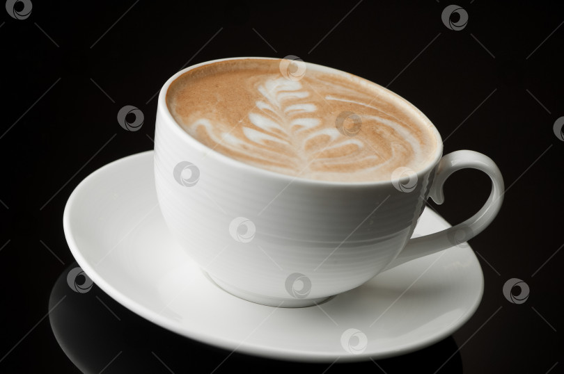 Скачать чашка кофе на темном фоне фотосток Ozero